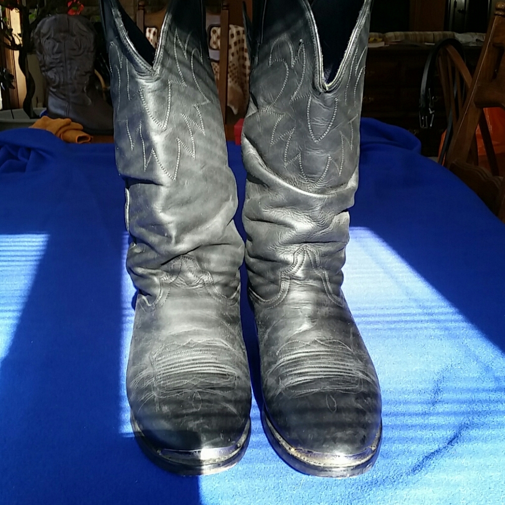 Men's soft black leather cowboy boots